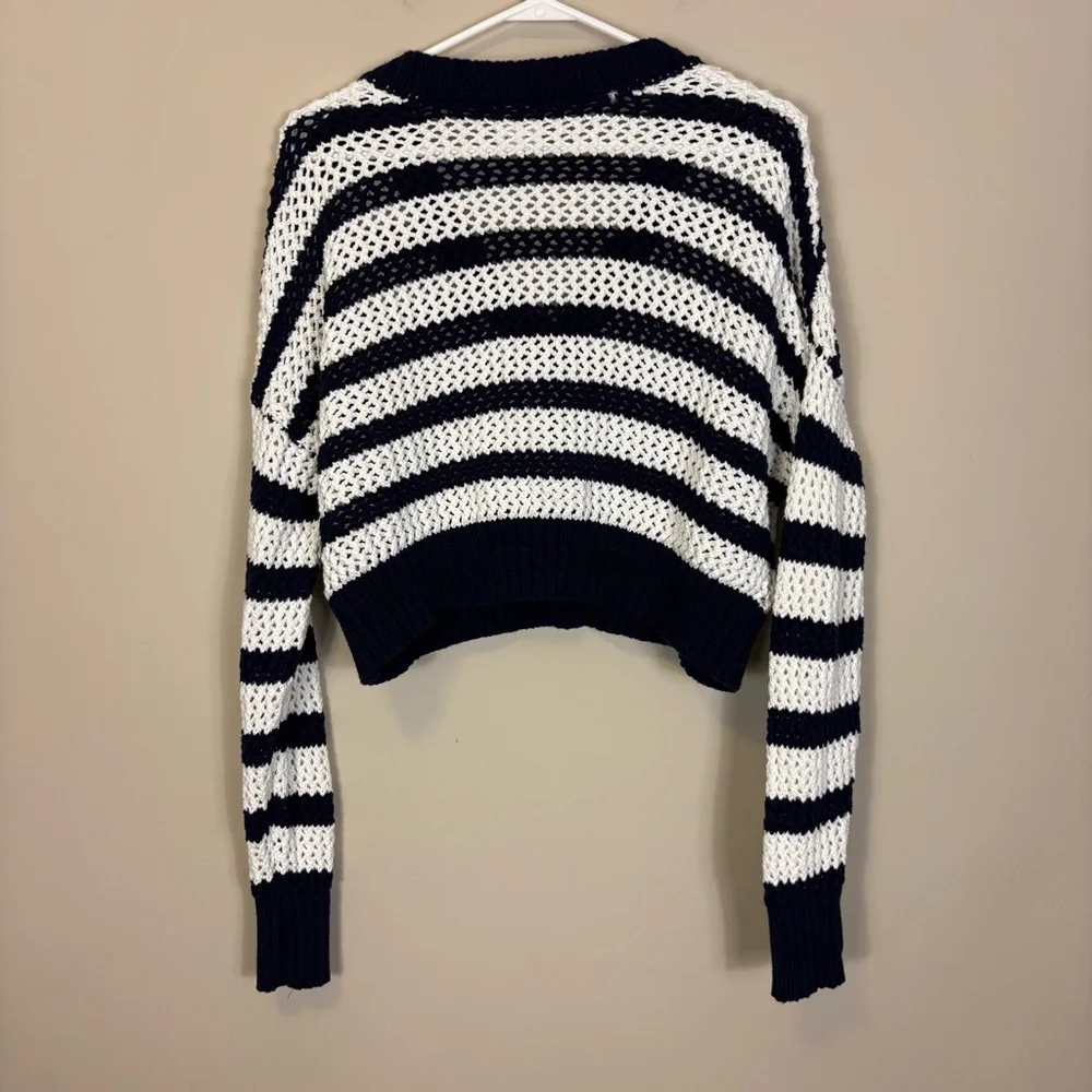 Aerie‎ Navy Blue and White Striped V-Neck Perforated Sweater Medium